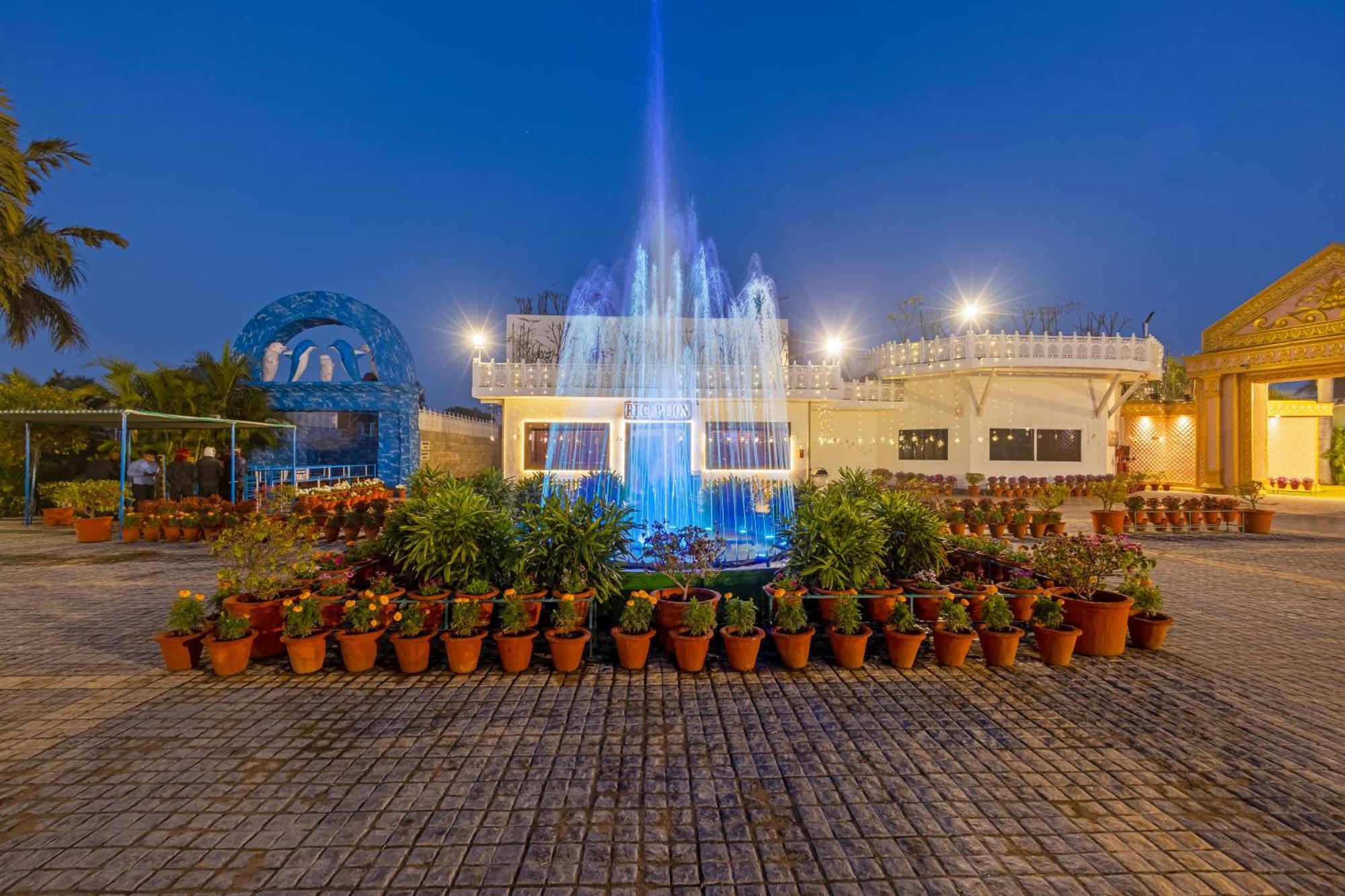 Aapno Ghar Resort & Amusement Park Гургаон Экстерьер фото